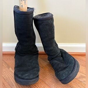 Authentic Ugg tall genuine Suede Shearling Lined Boots
